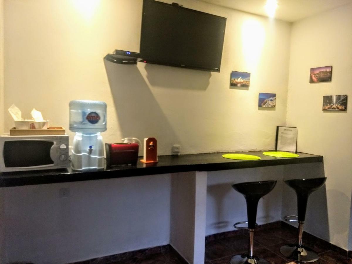 Posada Quinta Pata Ezeiza Luaran gambar